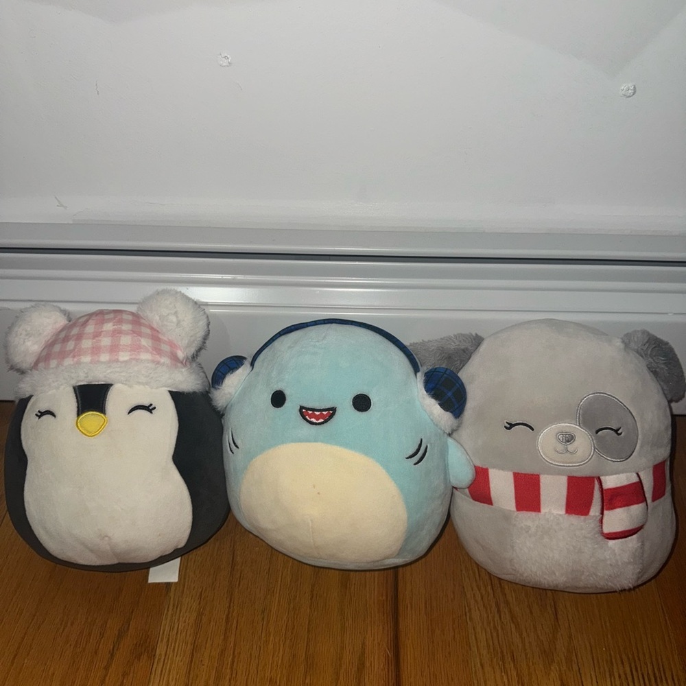 Bundle of 3 winter squishmallow
